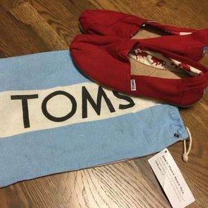 Red Toms. Brand new